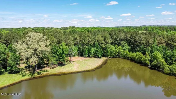 $1,025,000 | 112 BlackBerry Creek Road, Flora, MS 39071