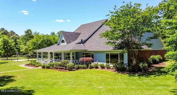 $1,025,000 | 112 BlackBerry Creek Road, Flora, MS 39071