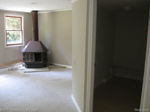 2212 South Commerce Road Walled Lake, MI 48390 - Photo 11 of 16 Family Room