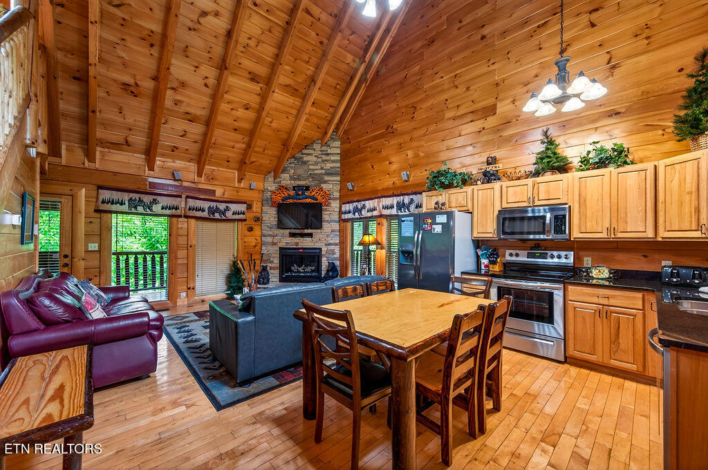 2024 Bear Haven Way Sevierville, TN 37876 - Photo 3 of 35 DSC_4124