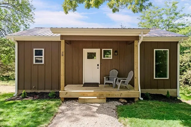 $259,900 | 38 Lakeside Circle, Linn Valley, KS 66040