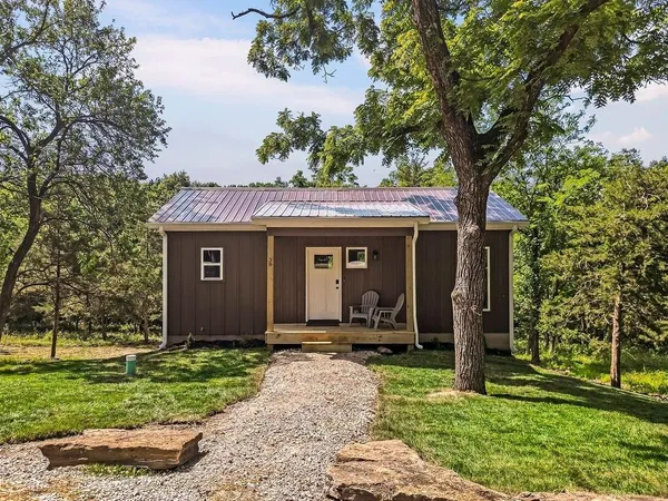 $253,500 | 38 Lakeside Circle, Linn Valley, KS 66040