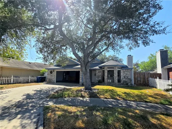 $1,600 | 6005 Williston Drive, Corpus Christi, TX 78415