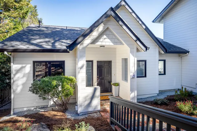 $2,625,000 | 530 Live Oak Lane, Redwood City, CA 94062