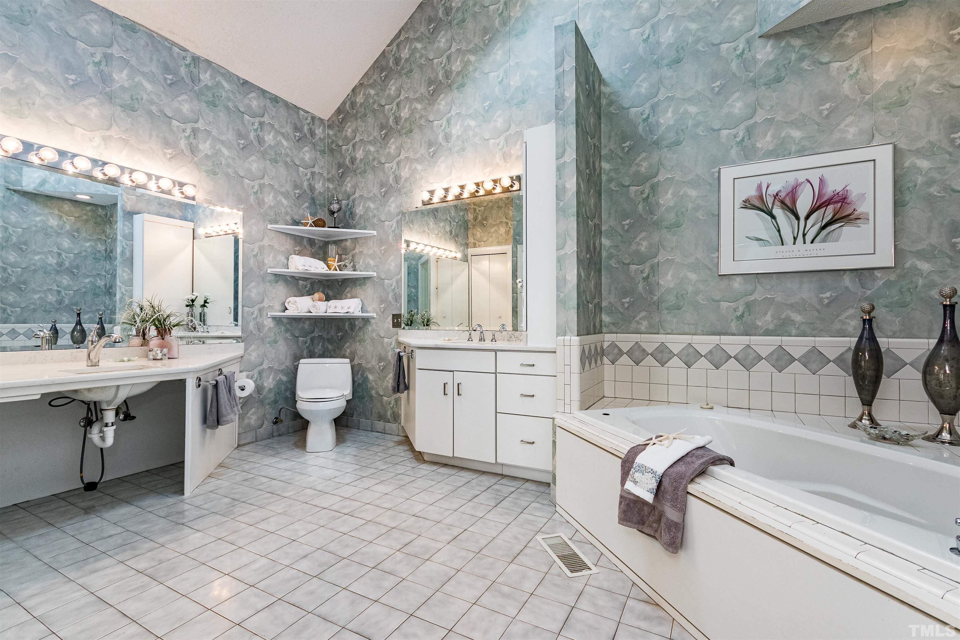 3900 Meadow Field Lane Raleigh, NC 27606 - Photo 13 of 28 Gallery Image 13