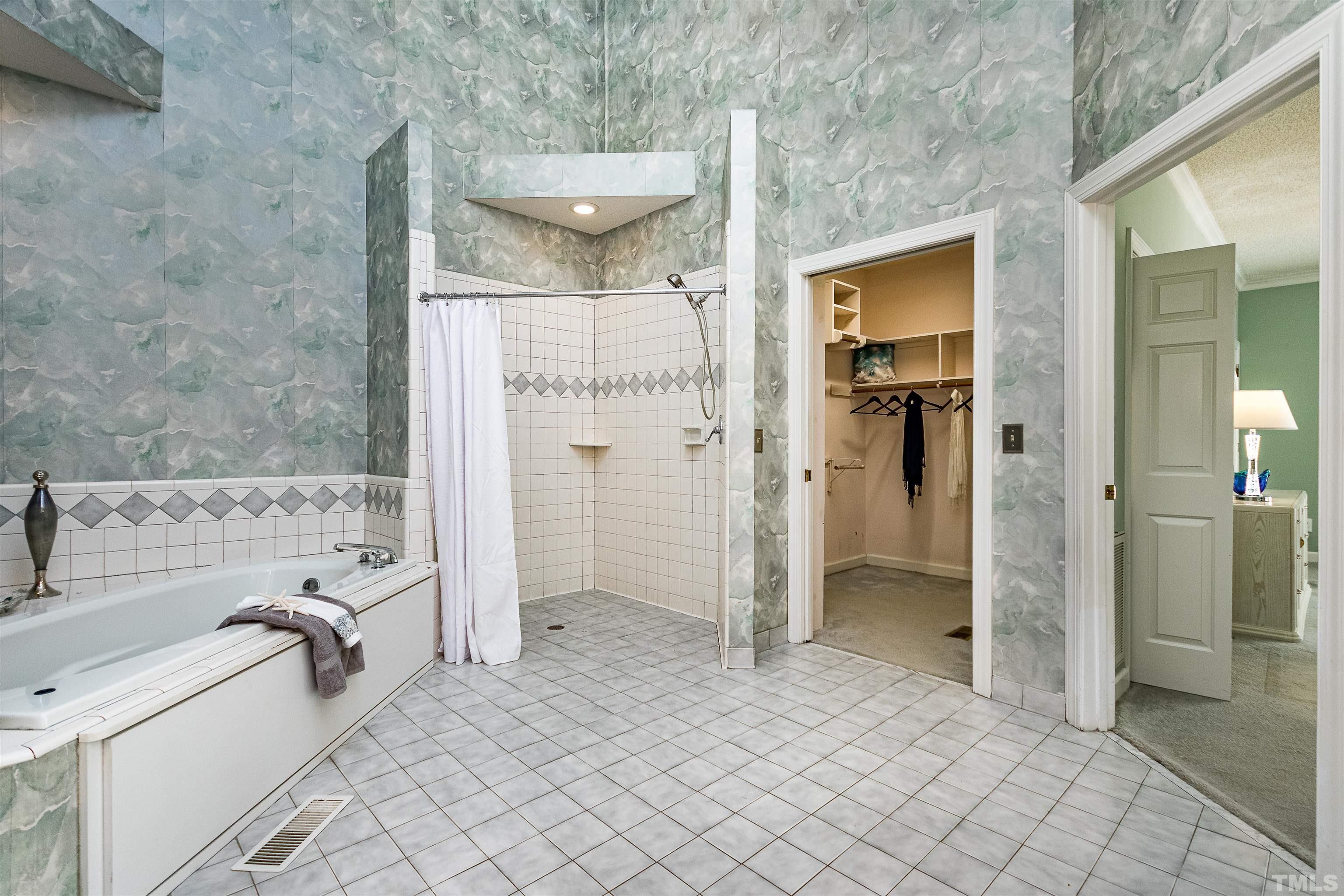 3900 Meadow Field Lane Raleigh, NC 27606 - Photo 14 of 28 Gallery Image 14