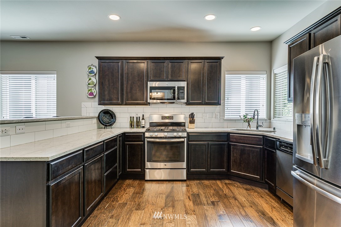 15822 Meridian Avenue South Bothell, WA 98012 - Photo 11 of 34