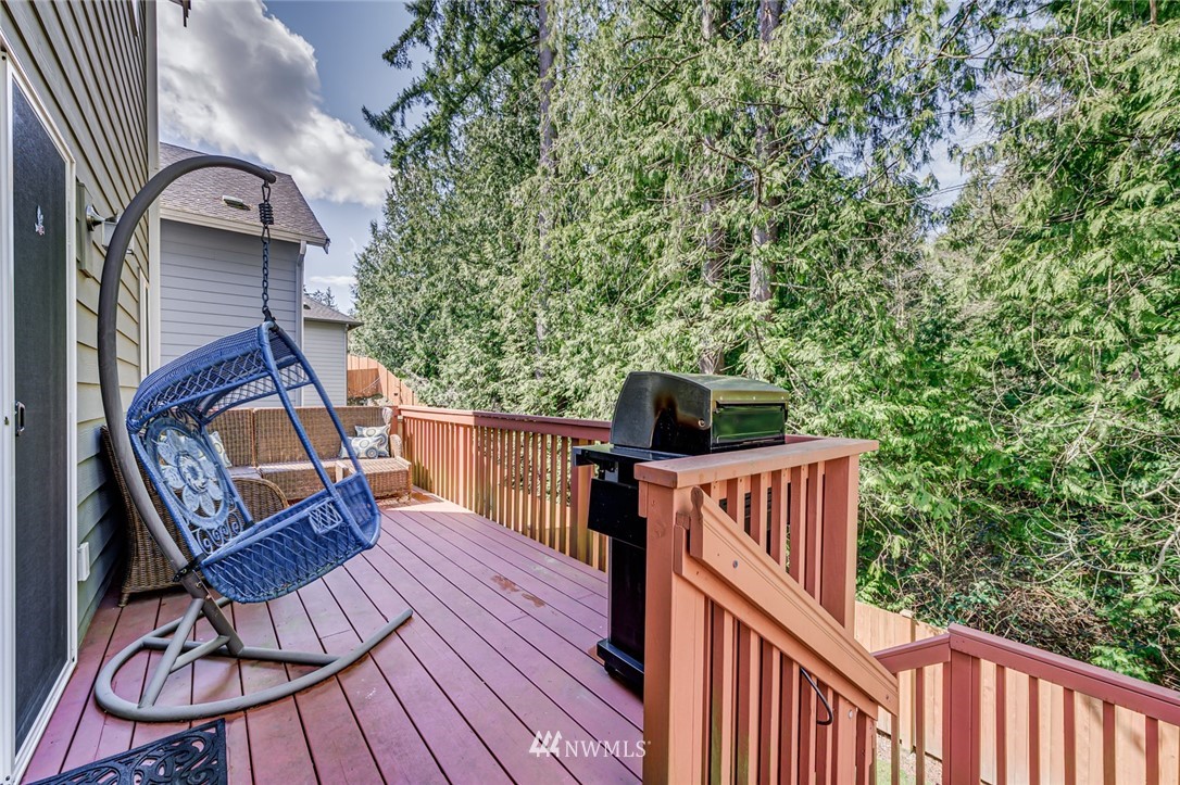 15822 Meridian Avenue South Bothell, WA 98012 - Photo 13 of 34