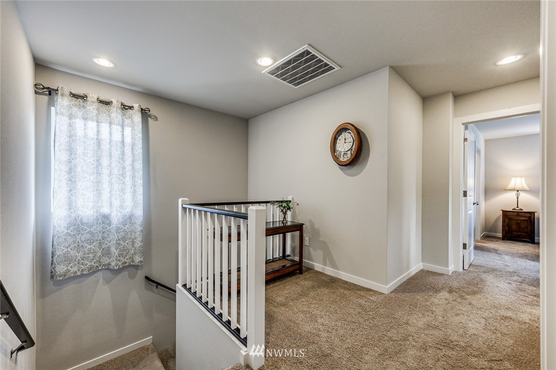 15822 Meridian Avenue South Bothell, WA 98012 - Photo 18 of 34