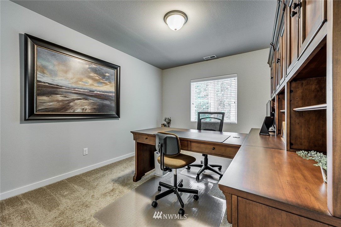 15822 Meridian Avenue South Bothell, WA 98012 - Photo 26 of 34
