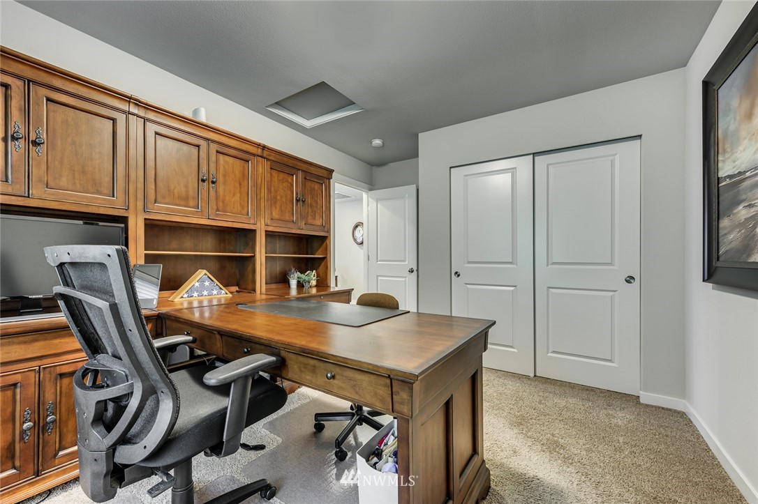 15822 Meridian Avenue South Bothell, WA 98012 - Photo 27 of 34