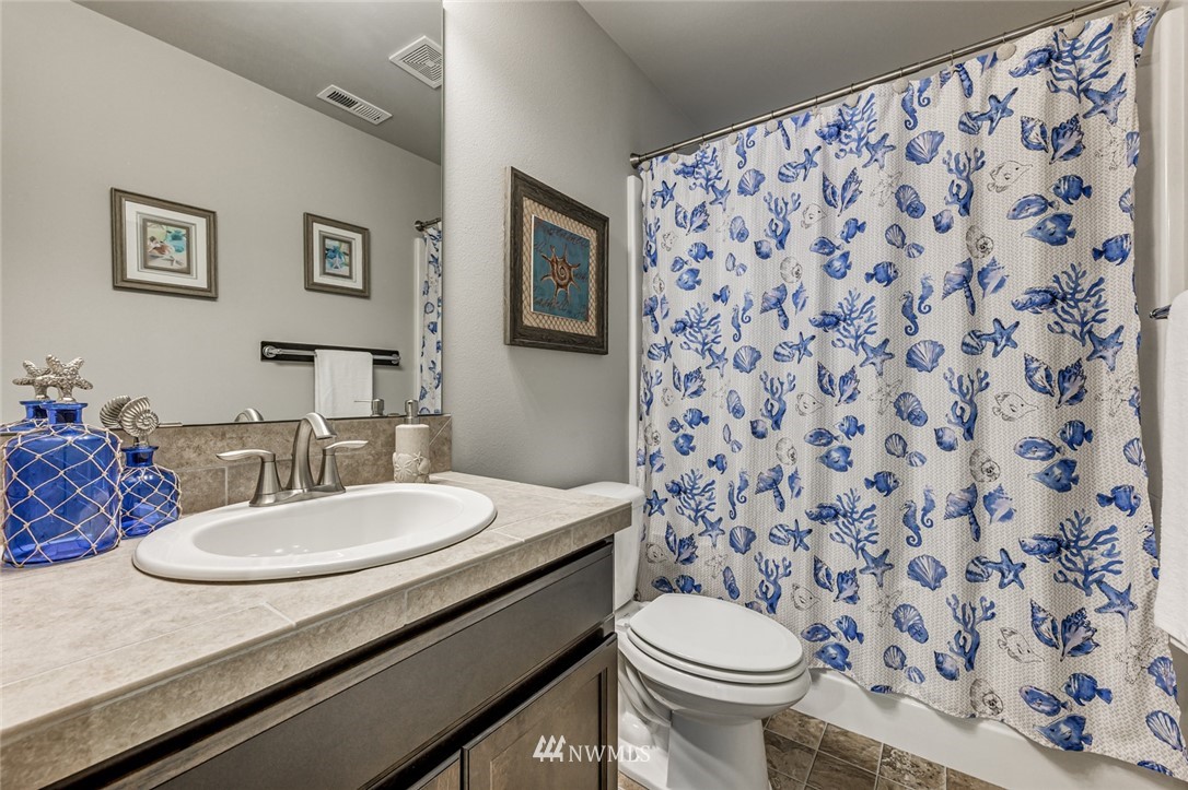 15822 Meridian Avenue South Bothell, WA 98012 - Photo 28 of 34