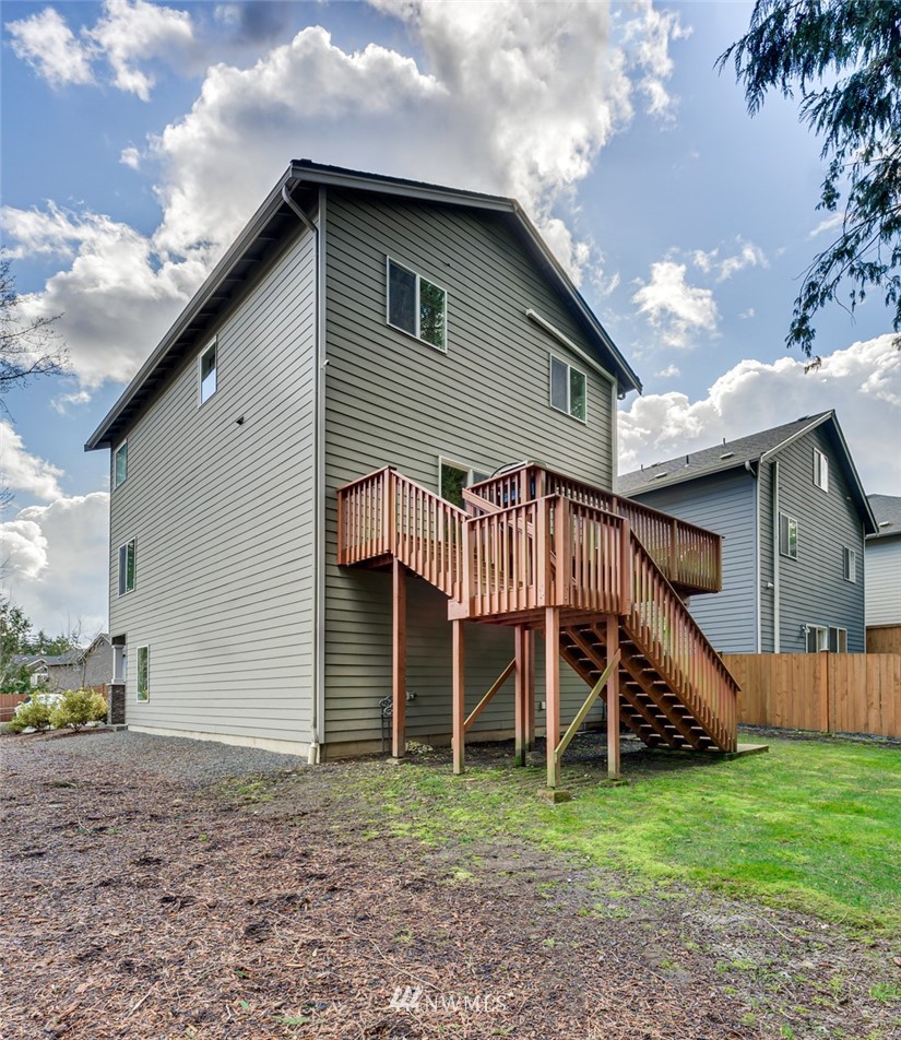 15822 Meridian Avenue South Bothell, WA 98012 - Photo 30 of 34