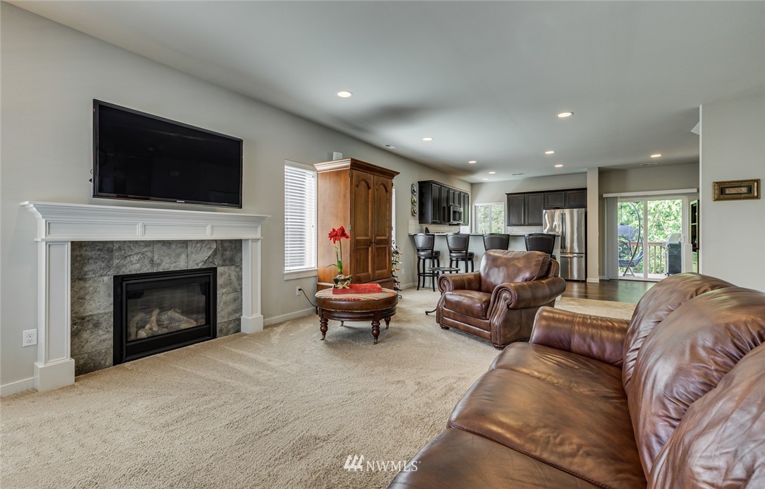 15822 Meridian Avenue South Bothell, WA 98012 - Photo 6 of 34