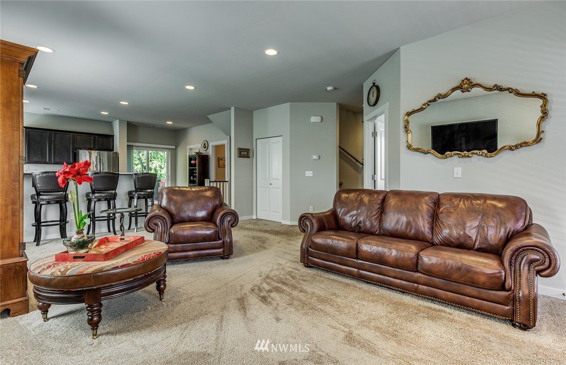 15822 Meridian Avenue South Bothell, WA 98012 - Photo 7 of 34