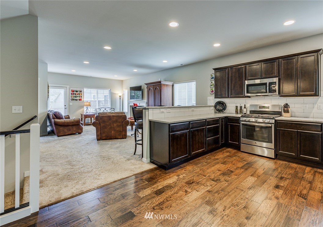 15822 Meridian Avenue South Bothell, WA 98012 - Photo 8 of 34
