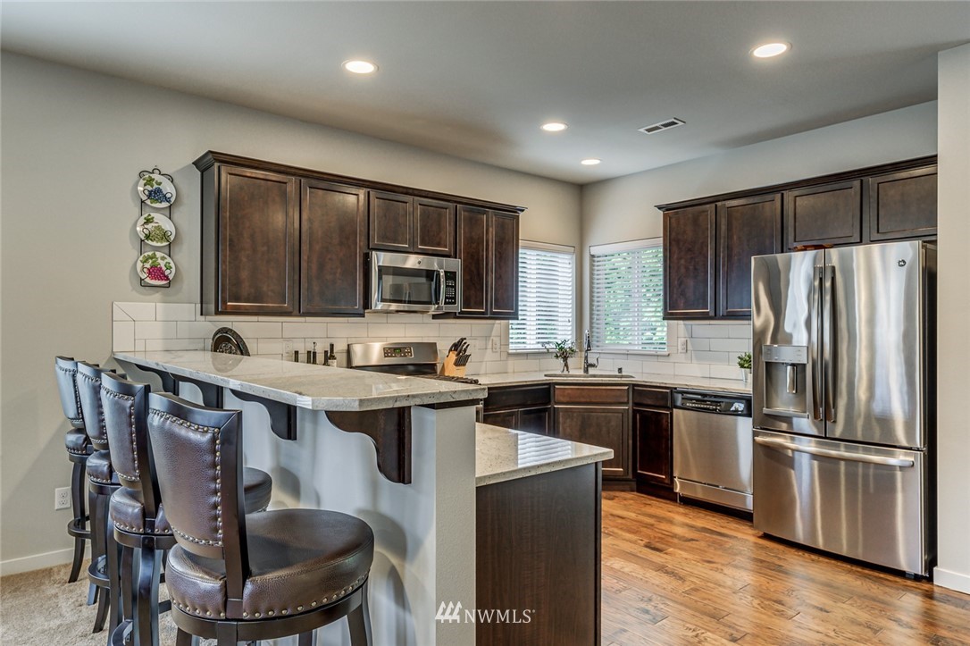 15822 Meridian Avenue South Bothell, WA 98012 - Photo 10 of 34
