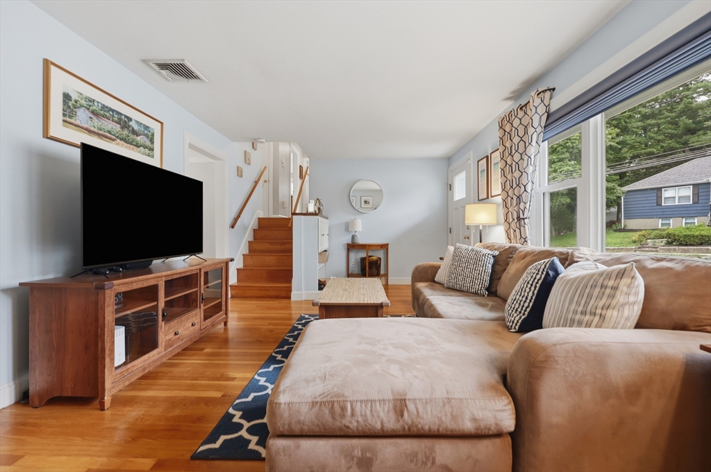 1 Middle Street Woburn, MA 01801 - Photo 4 of 30