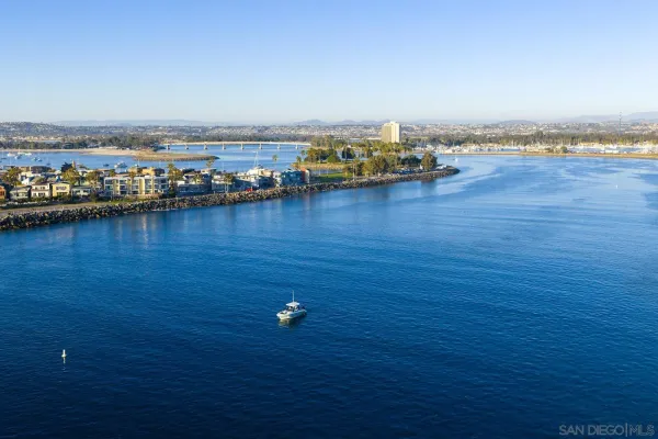 $5,500 | 811 Anacapa Court, San Diego, CA 92109