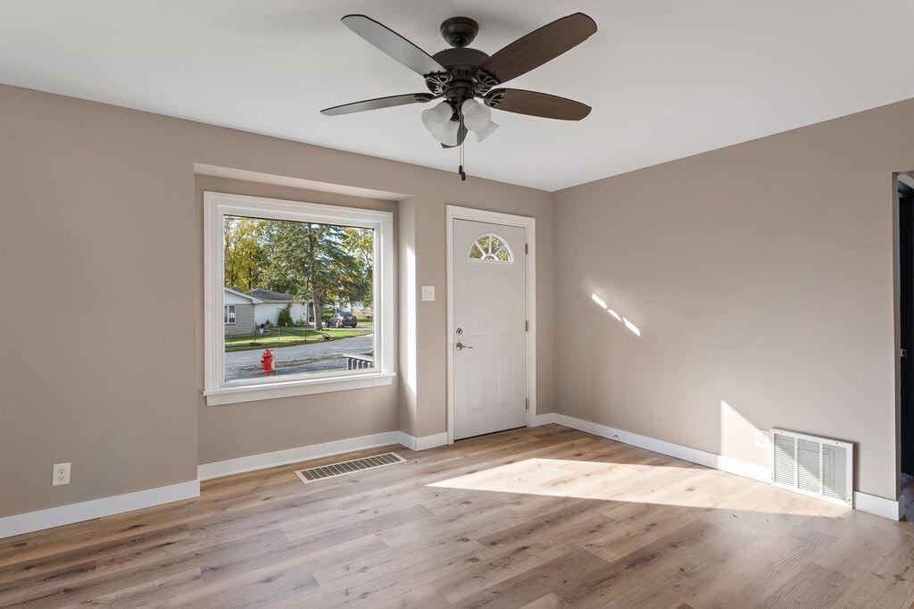 301 West Bates Street Hebron, IN 46341 - Photo 2 of 16 1024x682