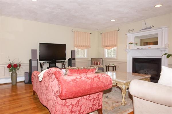 5 Reed Street Burlington, MA 01803 - Photo 8 of 27 Gallery Image 8