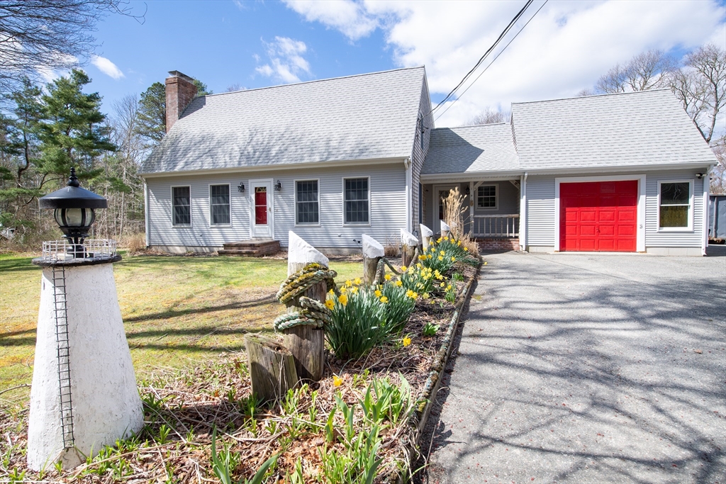 10 Bowman Road Mattapoisett, MA 02739 - Photo 1 of 28 Gallery Image 1