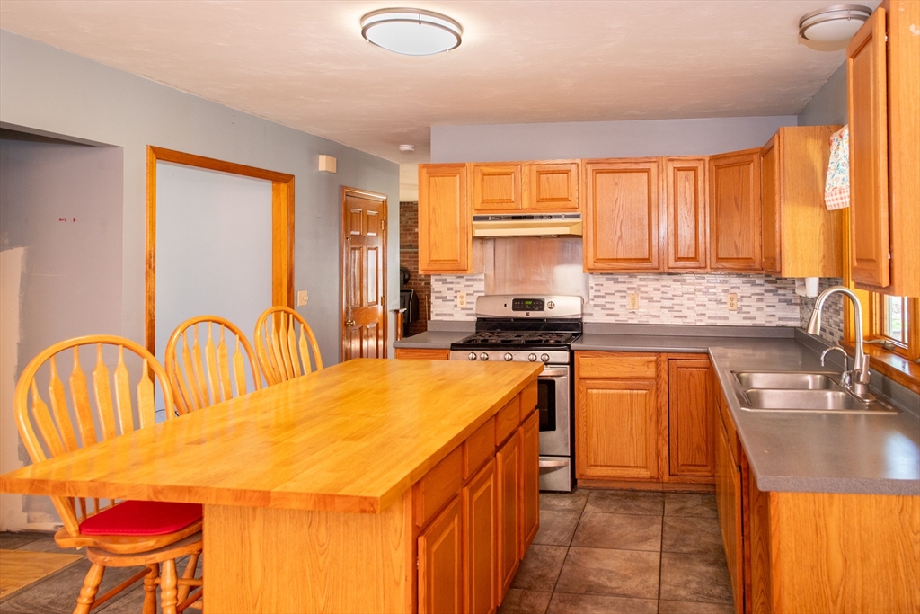 10 Bowman Road Mattapoisett, MA 02739 - Photo 11 of 28 Gallery Image 11