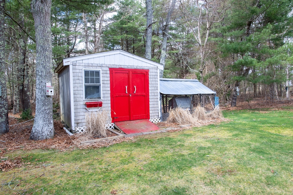10 Bowman Road Mattapoisett, MA 02739 - Photo 4 of 28 Gallery Image 4
