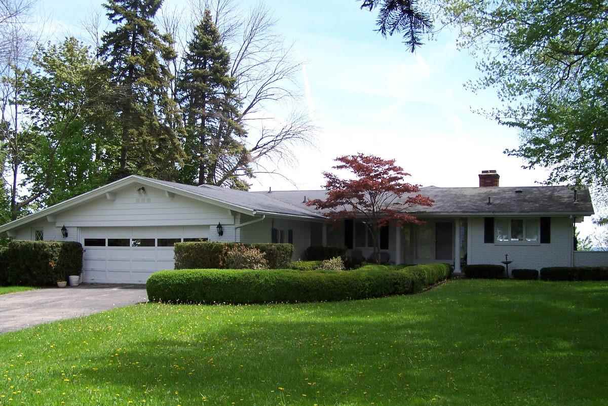 5823 Lakeshore Road Lexington, MI 48450 - Photo 2 of 8 Rear