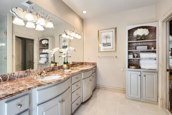 $999,000 | 786 Harbor Isle Circle West, Memphis, TN 38103
