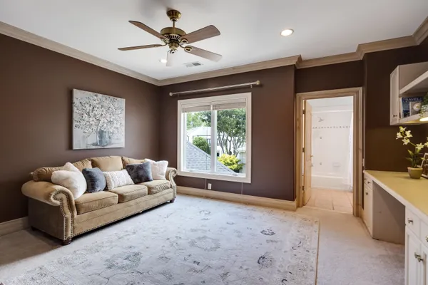 $999,000 | 786 Harbor Isle Circle West, Memphis, TN 38103