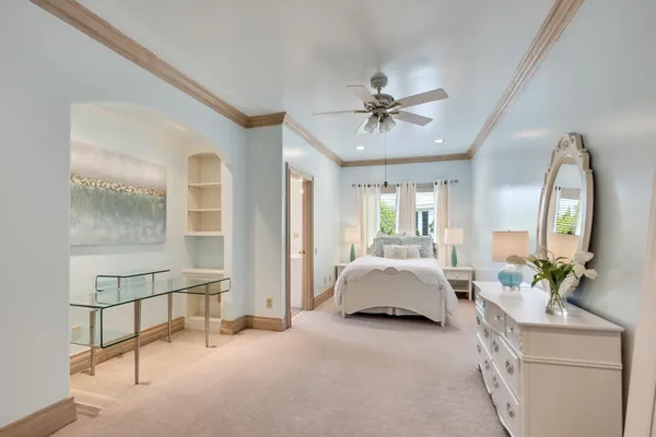 $999,000 | 786 Harbor Isle Circle West, Memphis, TN 38103