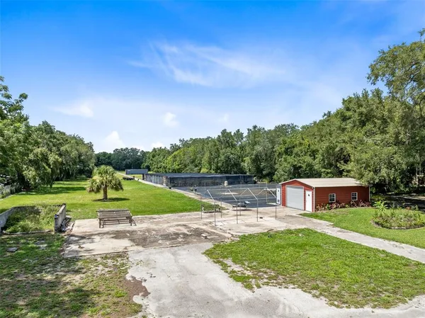 $874,000 | 424 East Welch Road, Apopka, FL 32712