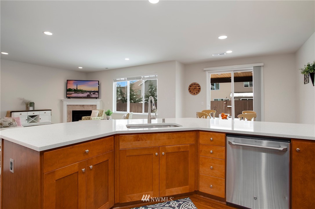 17825 Southeast 188th Place Renton, WA 98058 - Photo 9 of 27 Gallery Image 9