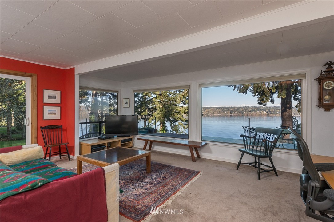 22739 Carey Road Southwest Vashon, WA 98070 - Photo 7 of 16 Gallery Image 7