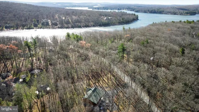 a picture of a room with a bench