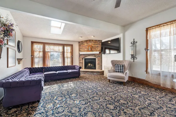 $250,000 | 710 West Oakland Avenue, Austin, MN 55912