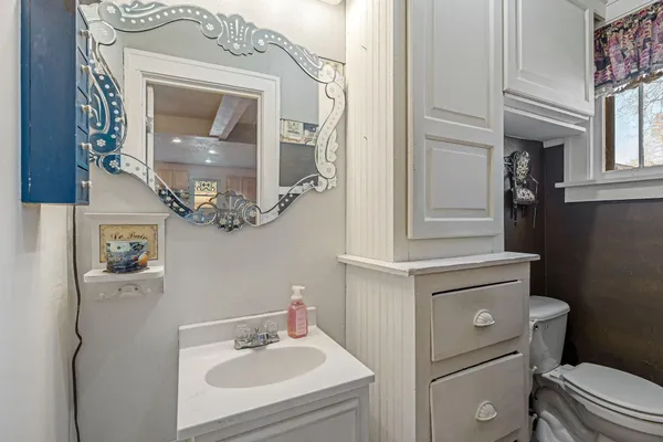 $250,000 | 710 West Oakland Avenue, Austin, MN 55912