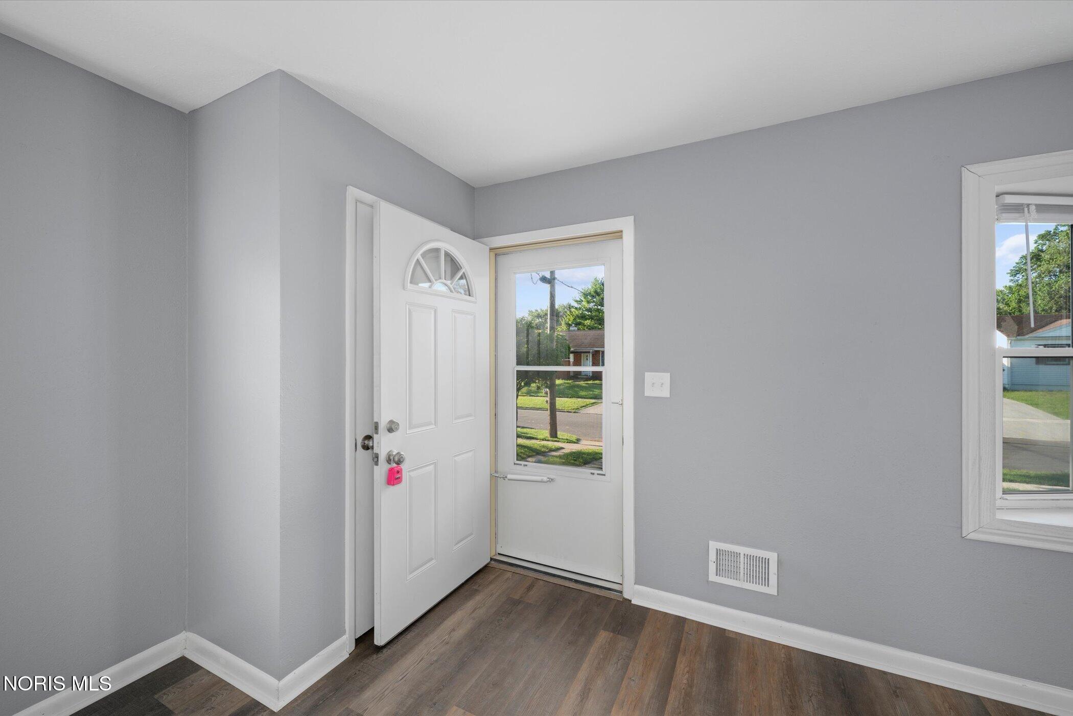 2902 Claredale Road Toledo, OH 43613 - Photo 9 of 34 Gallery Image 9