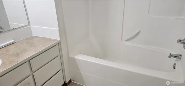 $2,850 | 9131 Thea Rose Dr. Southeast, Yelm, WA 98597