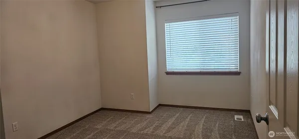 $2,850 | 9131 Thea Rose Dr. Southeast, Yelm, WA 98597