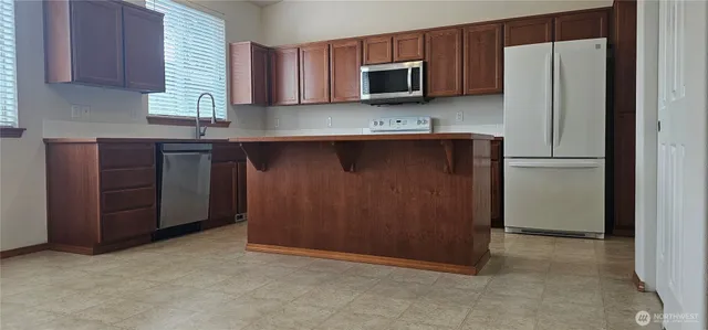 $2,850 | 9131 Thea Rose Dr. Southeast, Yelm, WA 98597