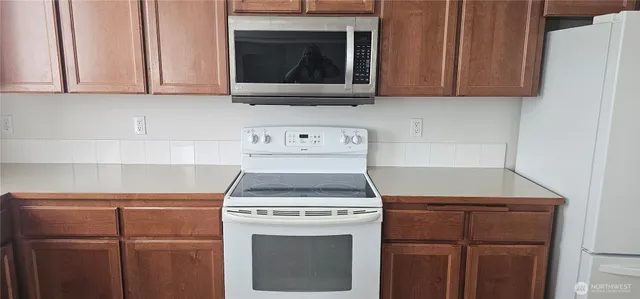 $2,850 | 9131 Thea Rose Dr. Southeast, Yelm, WA 98597