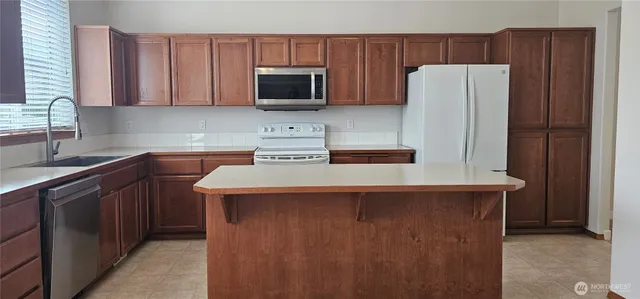 $2,850 | 9131 Thea Rose Dr. Southeast, Yelm, WA 98597