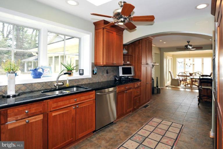 259 Long Point Road Crownsville, MD 21032 - Photo 7 of 30 Kitchen #2