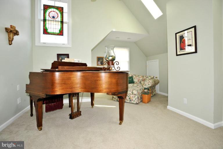 259 Long Point Road Crownsville, MD 21032 - Photo 8 of 30 Great Room