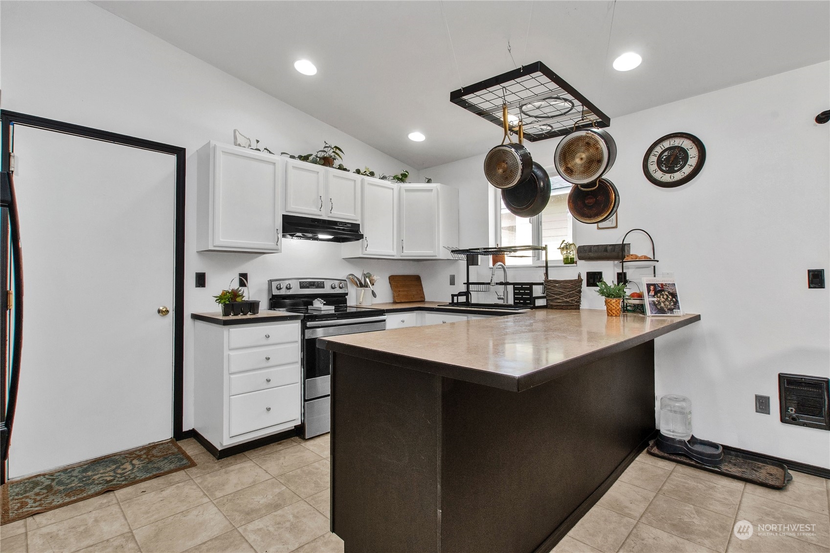 914 Southwest Mayer Street Winlock, WA 98596 - Photo 8 of 22 Gallery Image 8