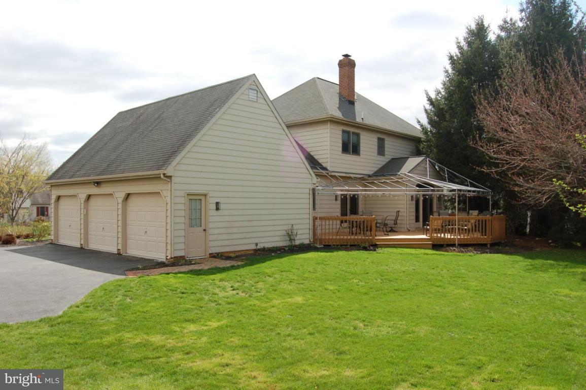 2104 Saddleridge Road Lancaster, PA 17601 - Photo 3 of 18