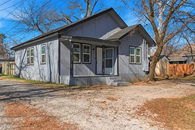 $1,300 | 507 South Scullin Avenue, Denison, TX 75020