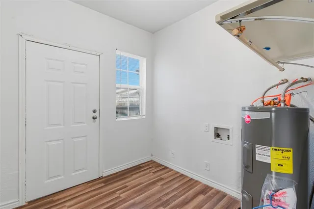 a view of utility room